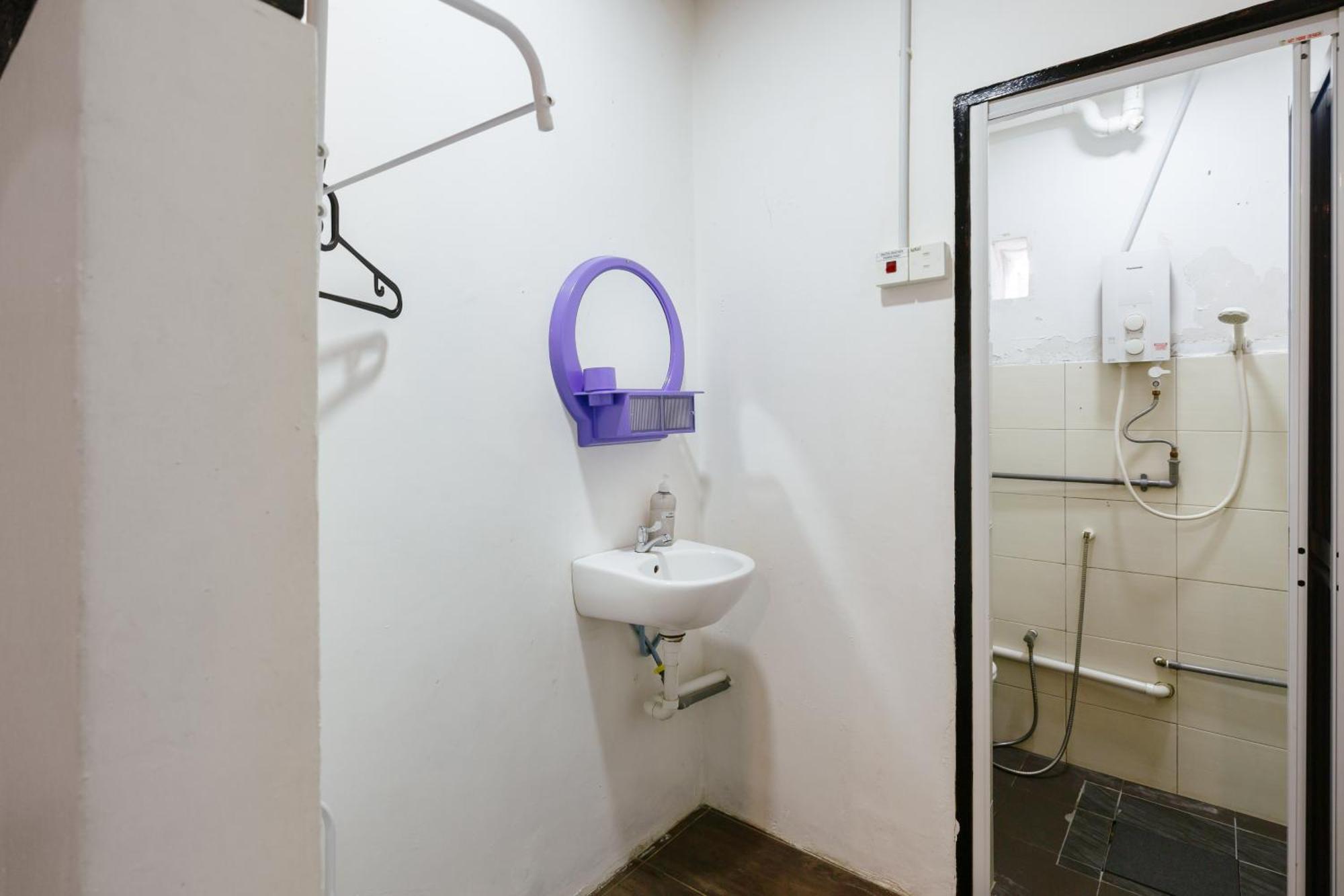 Kangsar Inn 73 Джордж Таун Екстериор снимка